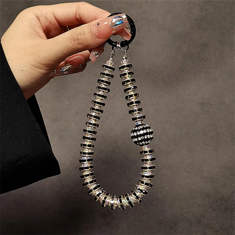 High Quality Luxury Sparkle Drill Hand Chain Wrist Short Lanyard With Clip Mobile Phone Case Cute Keychain Pendant Accessories