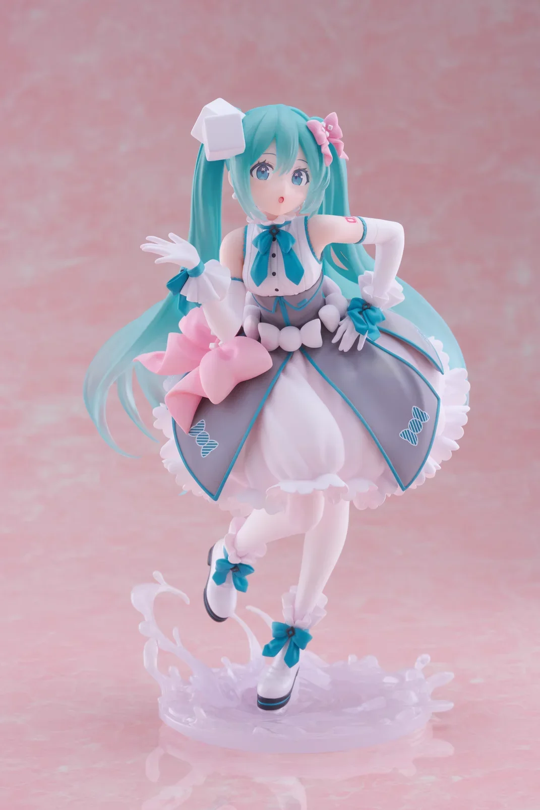 Hatsune Miku Figuur TAITO Anime Figuur Hatsune Miku Smelten snoep Garage Kit Karakter Model Mooi Meisje Pop Ornament Geschenken