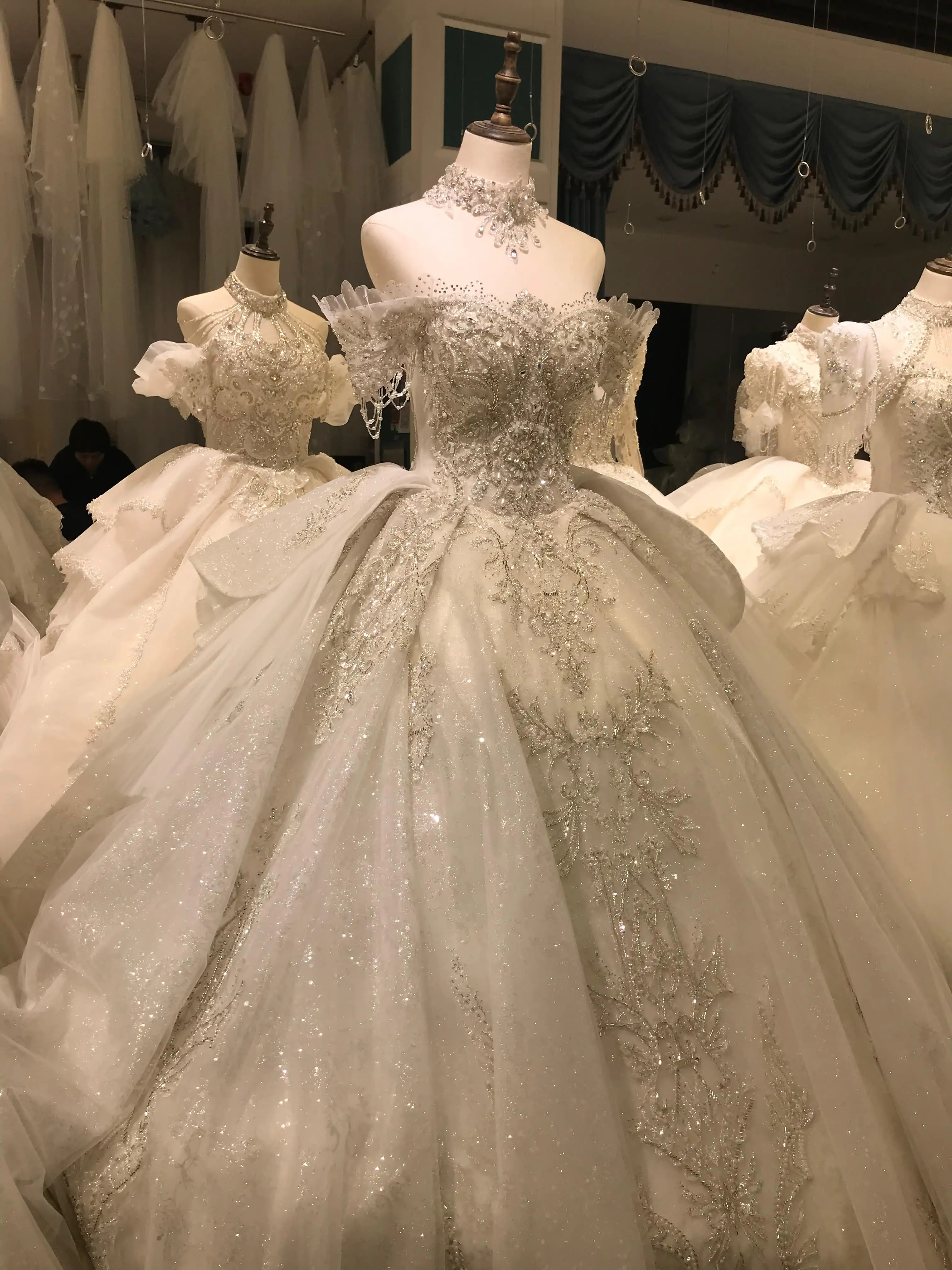 Kisswhite Bridal Green Collection szampański nowy projekt luksusowa suknia ślubna błyszczące kryształy suknie ślubne z odkrytymi ramionami