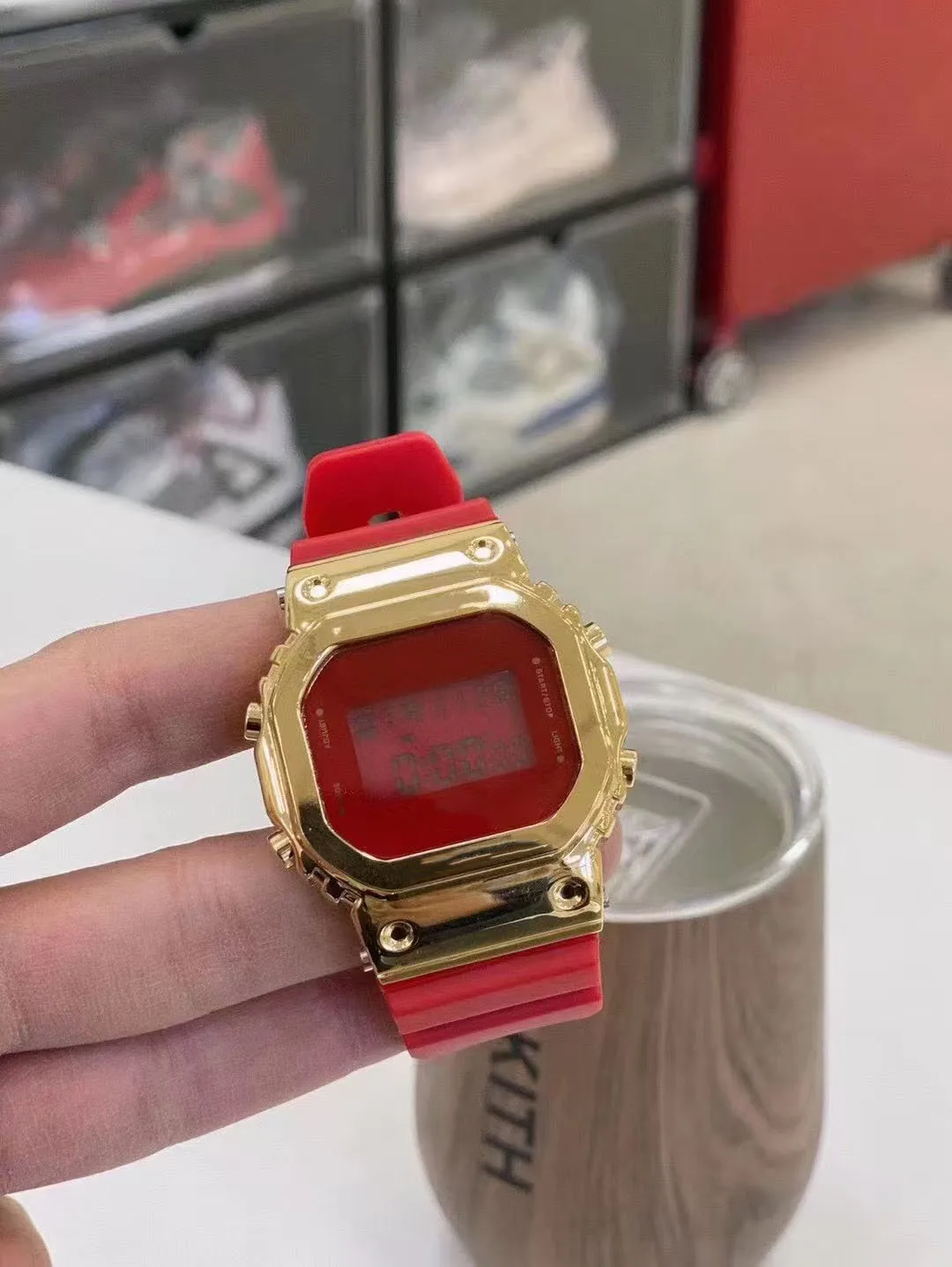 세련된 남성 맞춤형 전자 시계, 다기능 LED 화면 전자 방수 디지털 손목시계