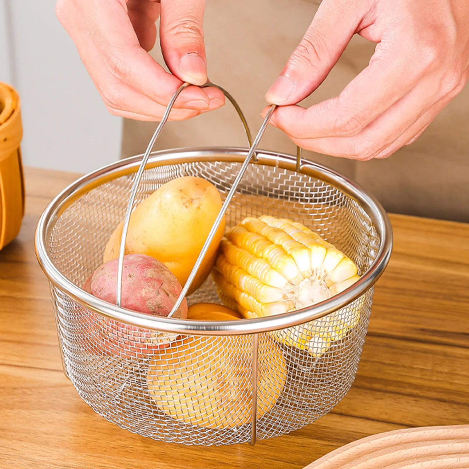 

C5 Mesh Steaming Basket Stainless Steel Comfortable Handles Heat Resistant Steaming Basket Cooking Kitchen Multipurpose Steamer