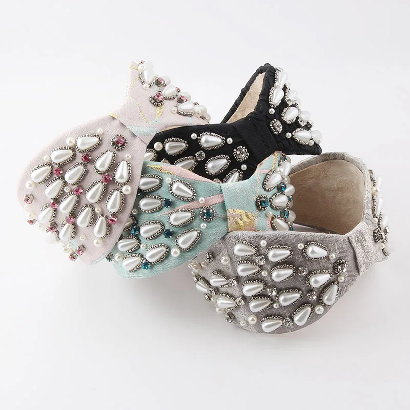 

Европейская и американская новая модная широкополая повязка для волос с жемчугом и бисером, расшитая бриллиантами для женщин, роскошный и великолепный аксессуар для волос