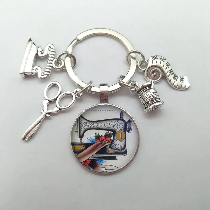 Creative Hot Sale Vintage Sewing Jewelry Tailor Art Pendant Glass Keychain Sewing Machine Keychain I Love Sewing Girls Gifts