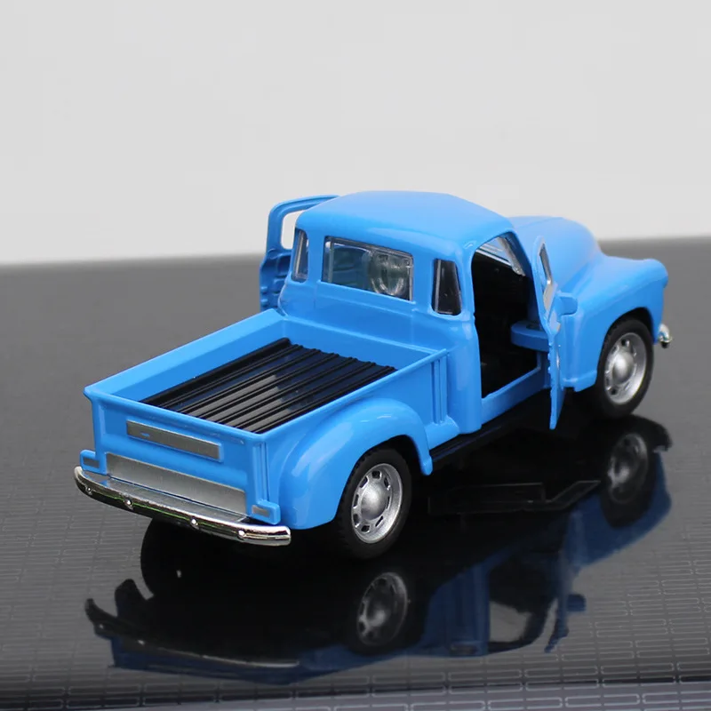 Classic Pickup Car 1/32 Scare Model Simulation  Alloy Diecasts Pull Back Vehicle Toy For Boy Kids Collection