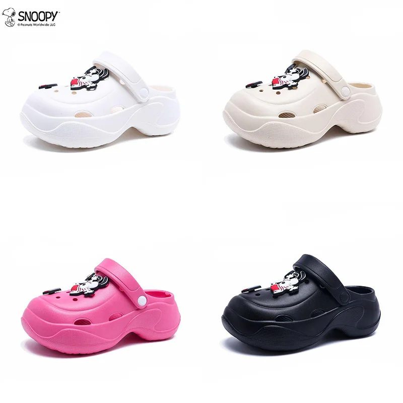 

Snoopy Cave Shoes for Couples Summer Thick Sole Outwear with Elevated Anti Slip and Odor Resistant Casual Versatile Beach Sandal