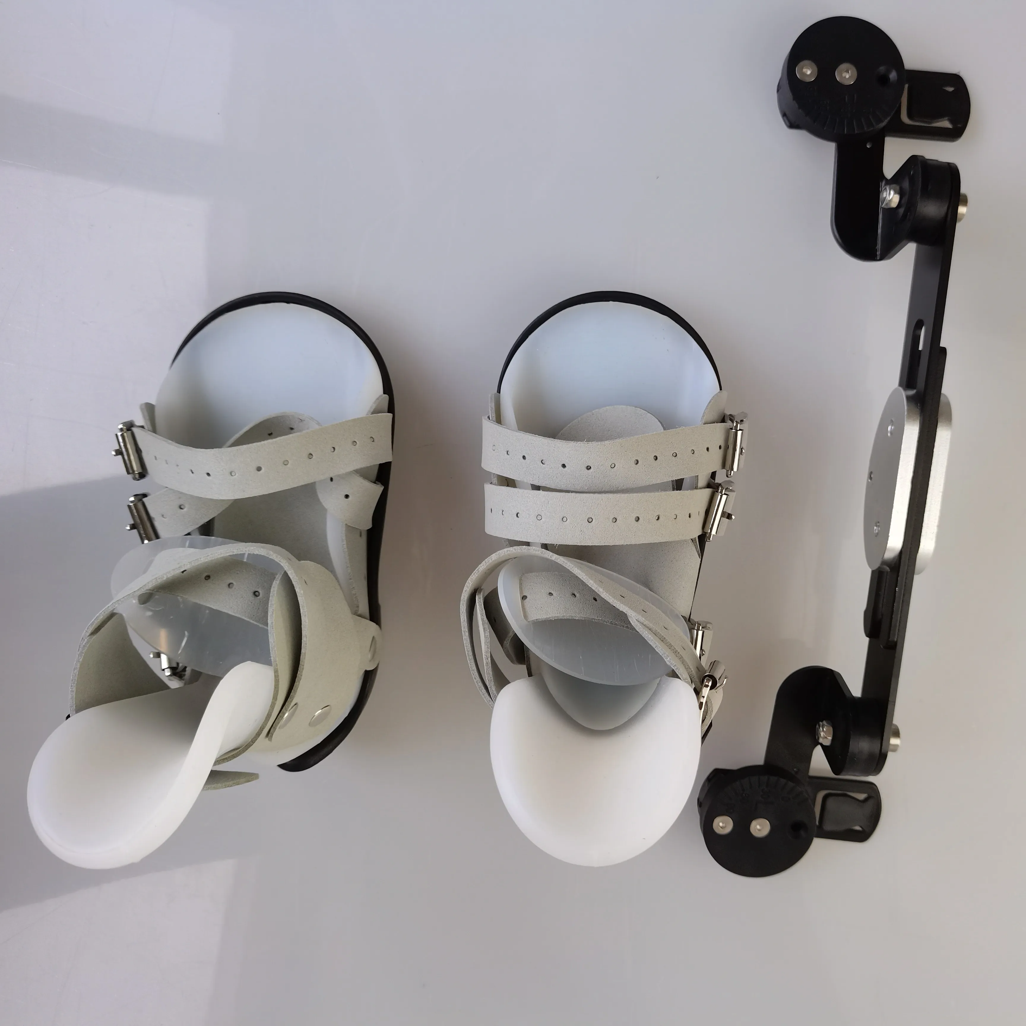 Lightweight  Disabled.patients Children's prosthetic shoes and orthotics Pull-On POR-CDS-4