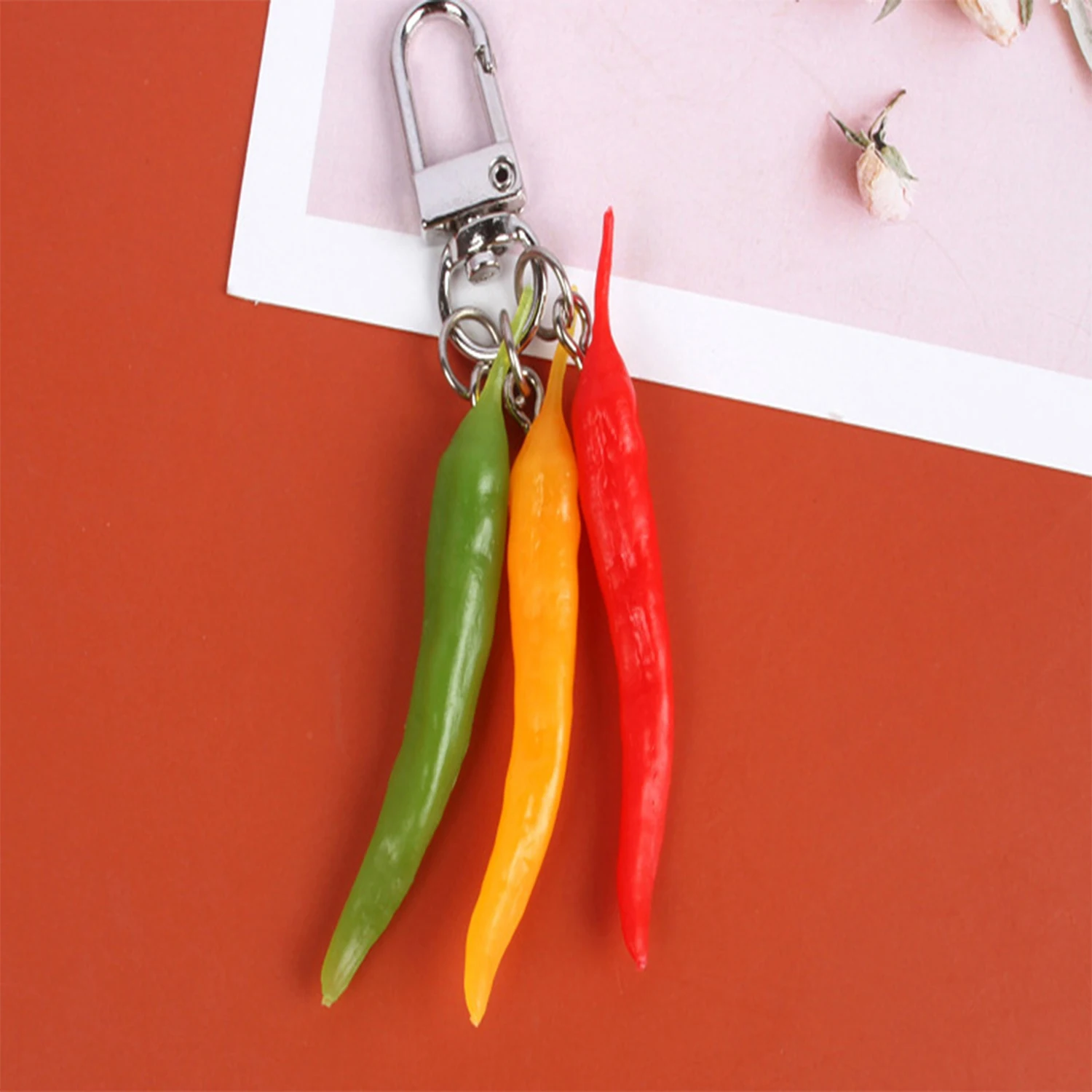 New Simulation Green Pepper Keychain Creative Cute Vegetable PVC Model Student Backpack Mobile Phone Pendant Ornament Gift Women