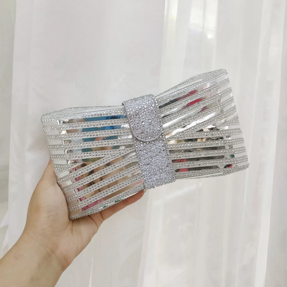 

DGPEAFLOW Wedding Metal Clutches Party Cocktail Purse and Handbag Seven Color Evening Bag Women Crystal Evening Bags