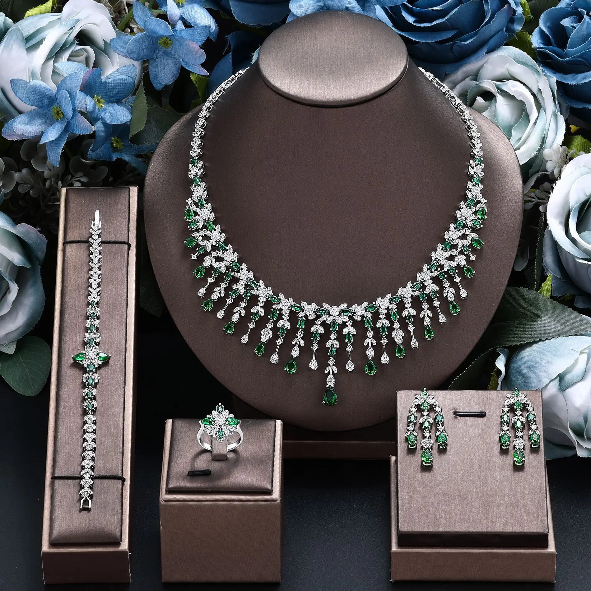 Christmas 4Pcs Bridal Jewelry Set Green Cubic Zircon Necklace Bracelet Earrings Ring Women Wedding Banquet Party Gift Accessory
