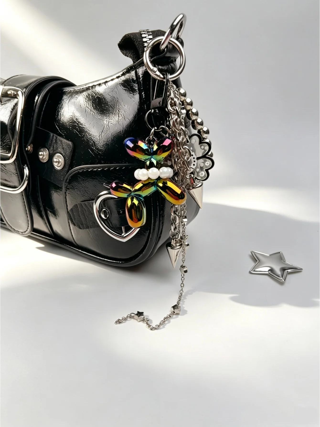 1 Set of Fashionable Earphone Rivet Pendant Bag Accessories, Sweet and Cool Y2K Style, Suitable for Decorating Handbags, Crossbody Bags, Backpacks, Bag Charms, Keychains, Etc