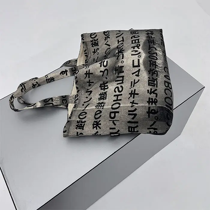 

Японская белая большая сумка с принтом лица, женская большая вместительная холщовая сумка в стиле Харадзюку, женская повседневная сумка на плечо, новинка