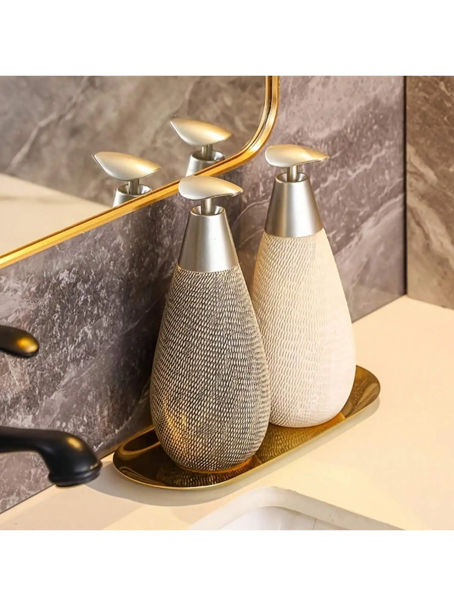 Creative Retro Style Ceramic Push-Type Soap Dispenser With Pump,  Hand Soap Bottle, Suitable For Bathrooms Kitchens And Toilets