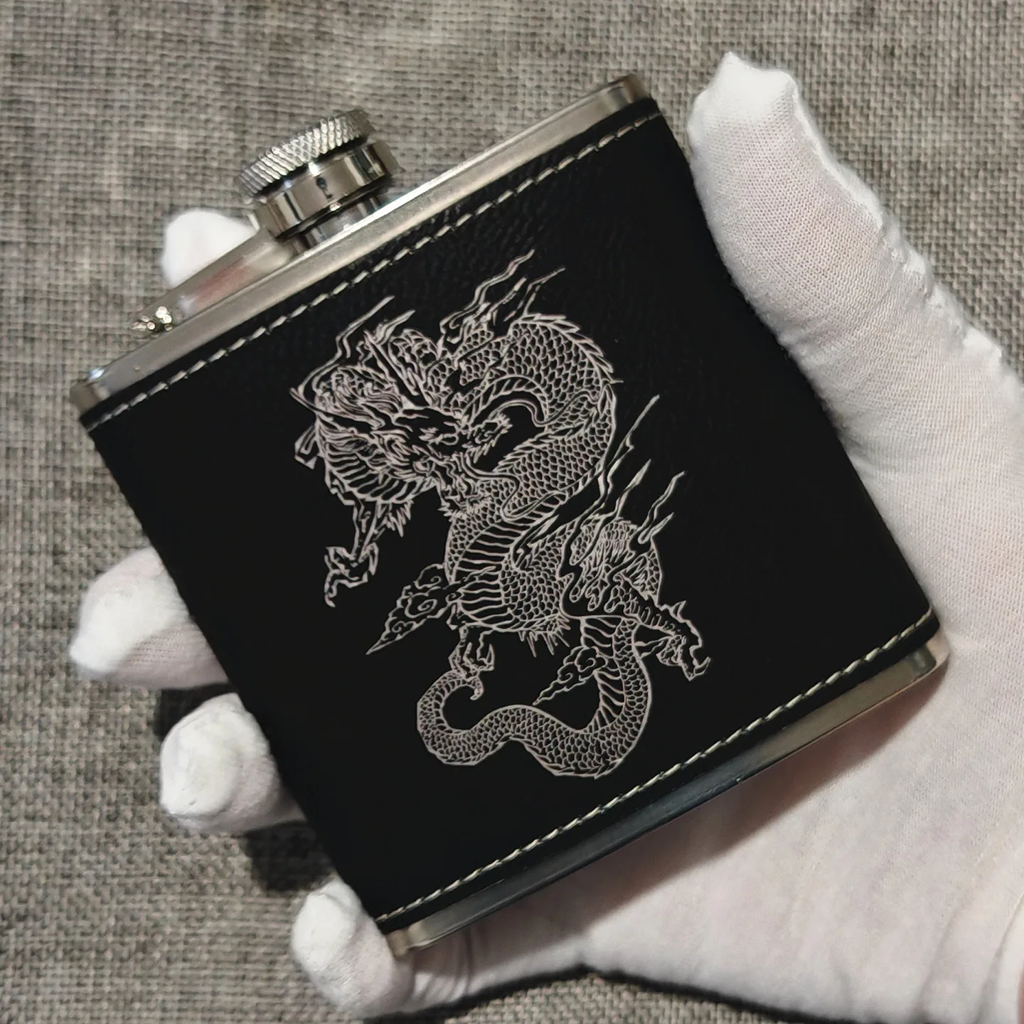 Stainless steel 304 hip flask set covered PU leather with funnle and cup engrave Dragon Tiger Eagle