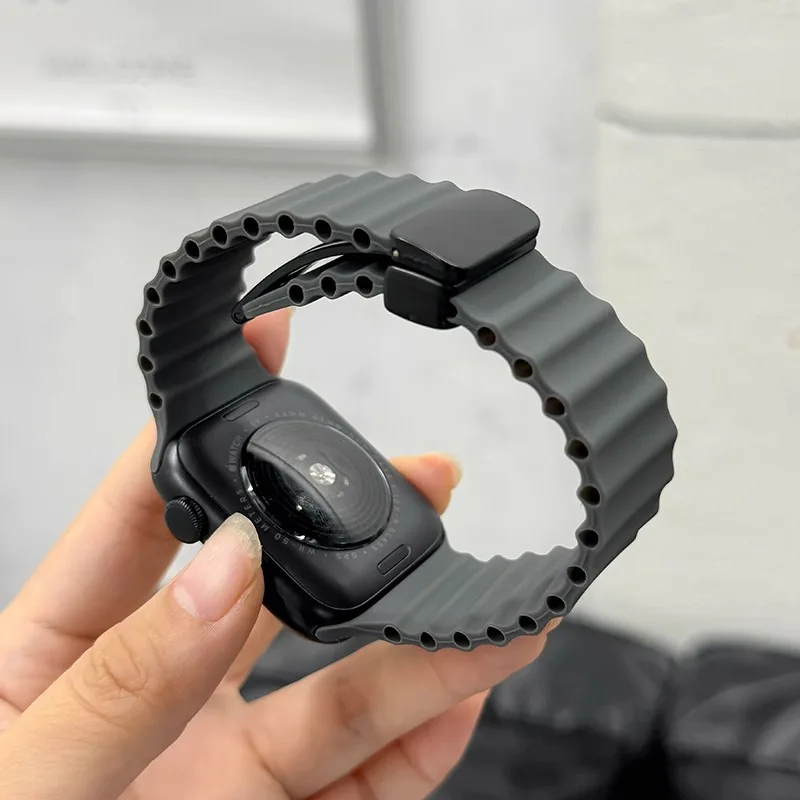 

Ocean Magnetic Silicone Strap for Apple Watch 10 9 Band 46mm 42mm 44mm 45mm 49mm 40/41mm Men Sport Bracelet iWatch Series 8 se 7