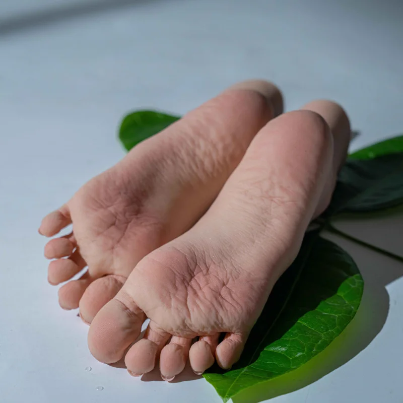 Cute 18cm Lifelike Silicone Foot Model Female Nail Practice Mannequin Fetish Feet Shoes Jewelry Display Soles Wrinkles QGZ3301