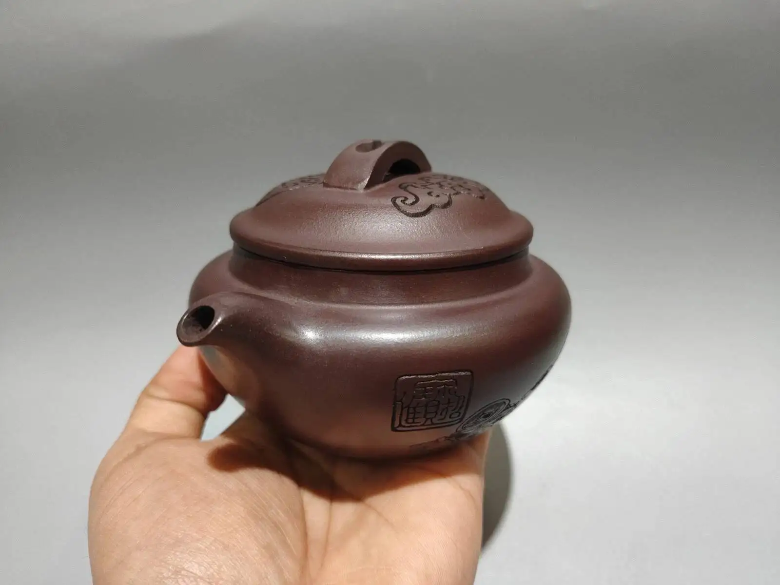 China Yi Xing Zisha Clay Handmade Exquisite Teapot Five Blessings--Red Bottle