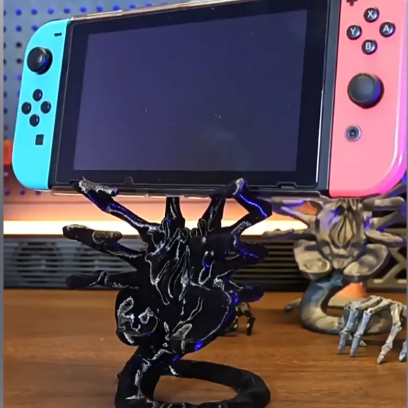 

In Stock Facehugger Phone Holder Anime 3d Printed Cool Mobile Phone Holder Accessory For Desktop Decoration Figures Gifts