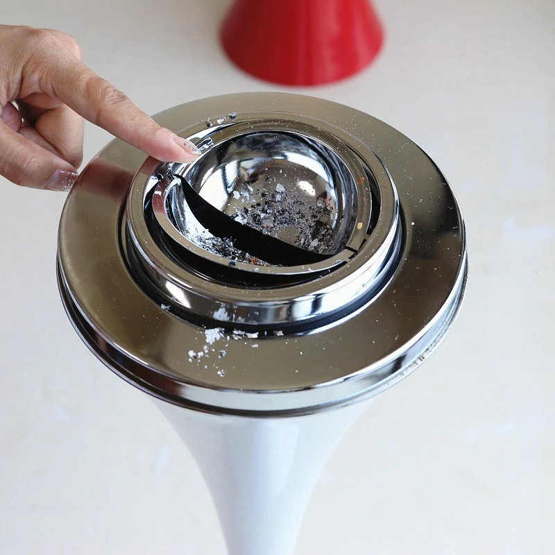 Floor-standing Toilet Ashtray with Personality and Fashionable Design