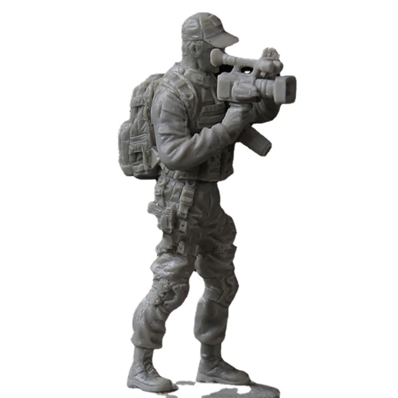 1/35 Scale Resin Figure Soldier Model Commando Cameraman GK Modeling Toy Unassembled and Unpainted DIY Diorama