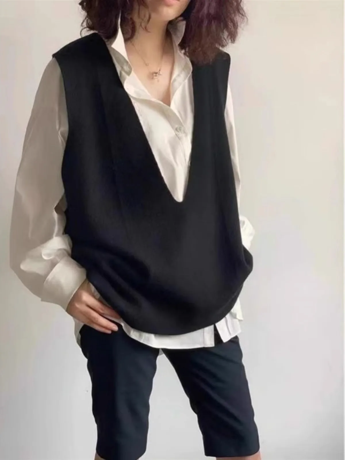 

Faionable Versatile Large V-Ne Camere Knitted Vest Women Spring New Korean Loose Wool oulder Strapl Sweater