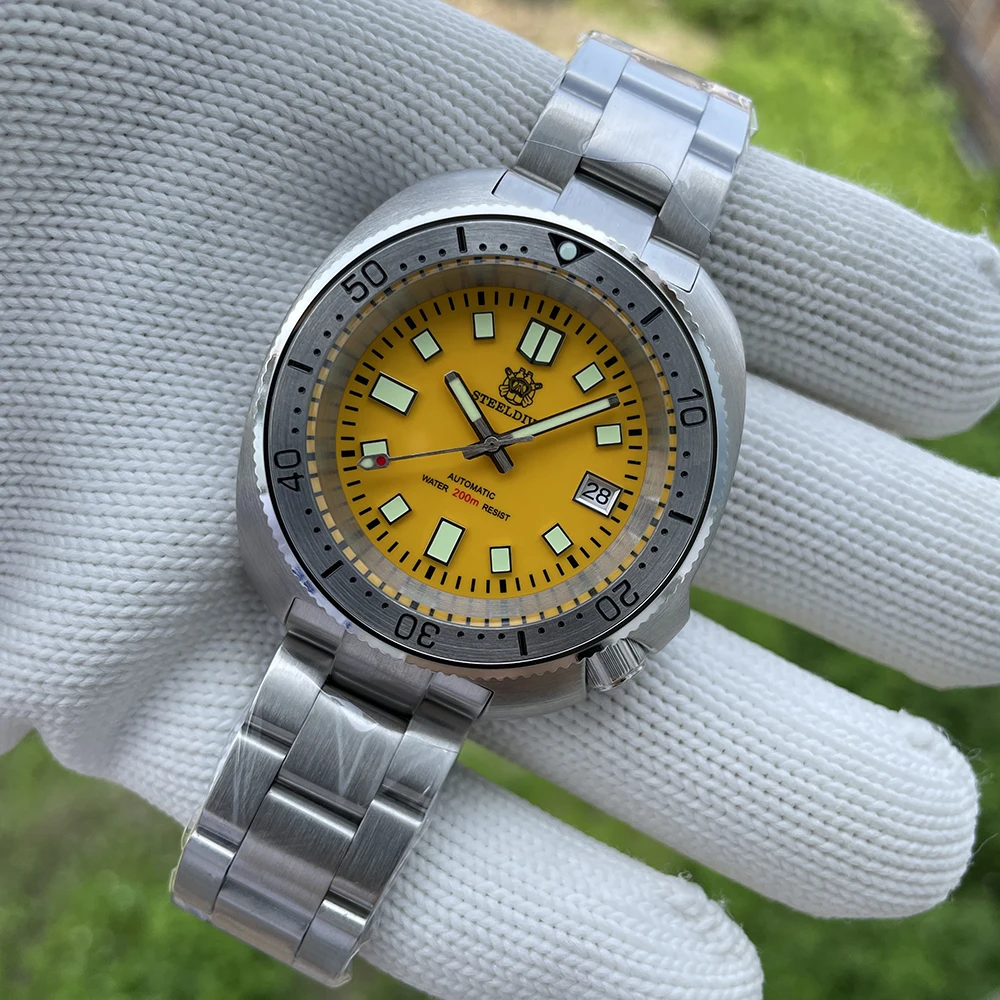 

STEELDIVE Мужские дайверские часы Черепаха 43,8 мм Автоматические механические наручные часы 20ATM Водонепроницаемые C3 Светящийся сапфир NH35 Стальной безель