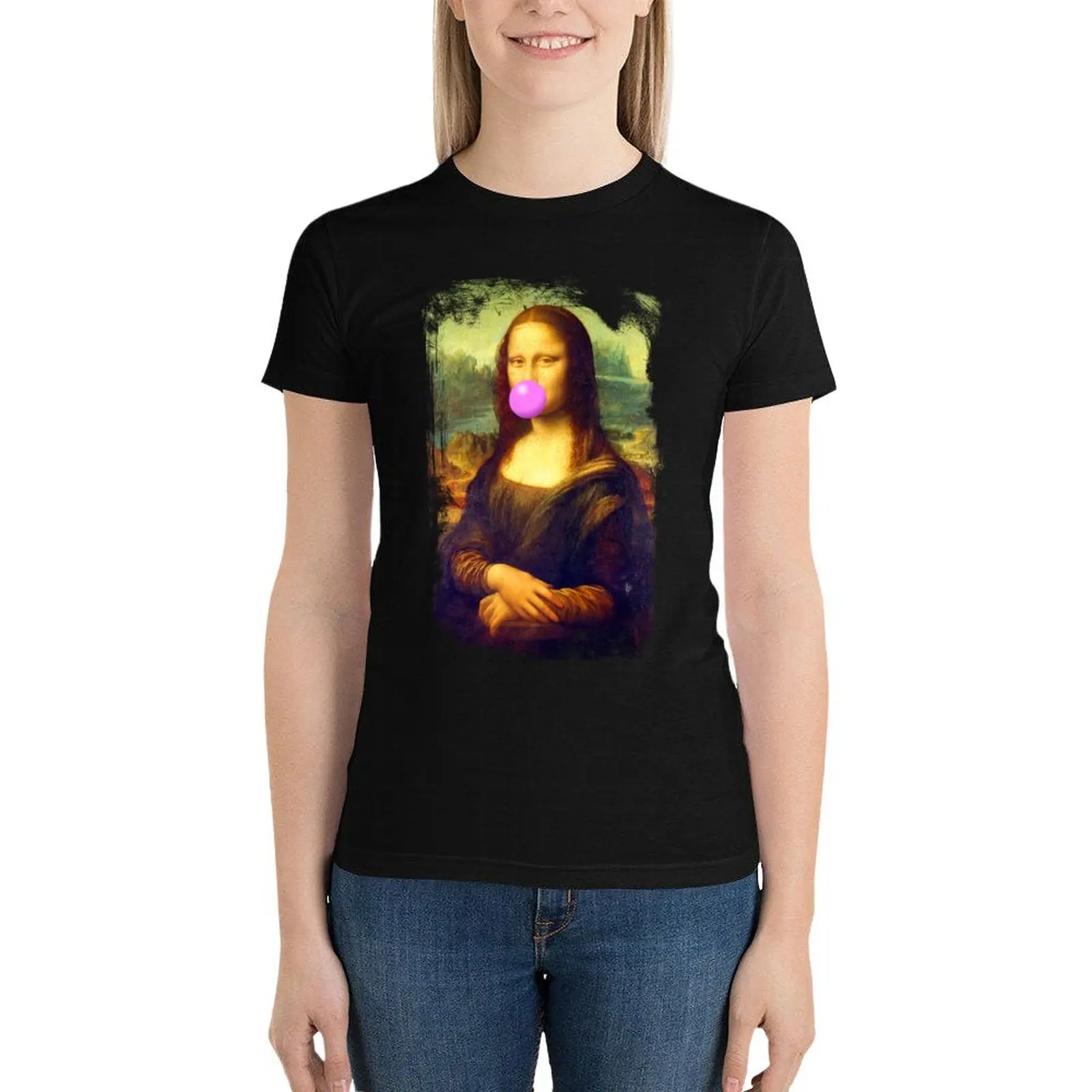 

Mona Lisa blowing Bubblegum T-Shirt lady clothes funny anime clothes shirts graphic tees t-shirts for Women loose fit