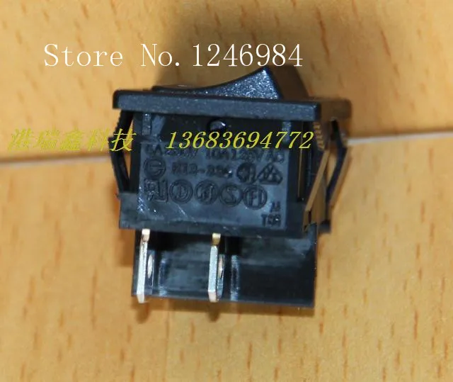 [SA] مفتاح الطاقة تايوان جديد SCI-way الروك التبديل الساقين في الأسود مربع الروك التبديل R13-33A 4P2T--50 قطعة/الوحدة