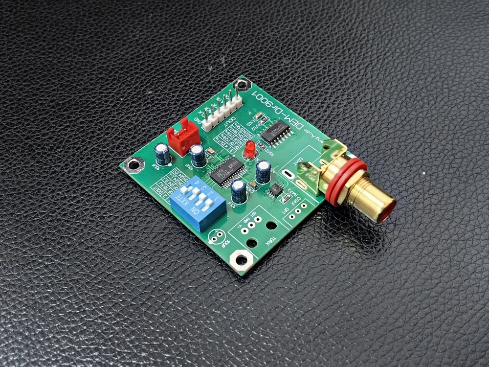 لوحة الاستقبال الرقمية DIR9001 DAC، المدخلات المحورية إلى لوحة II2!