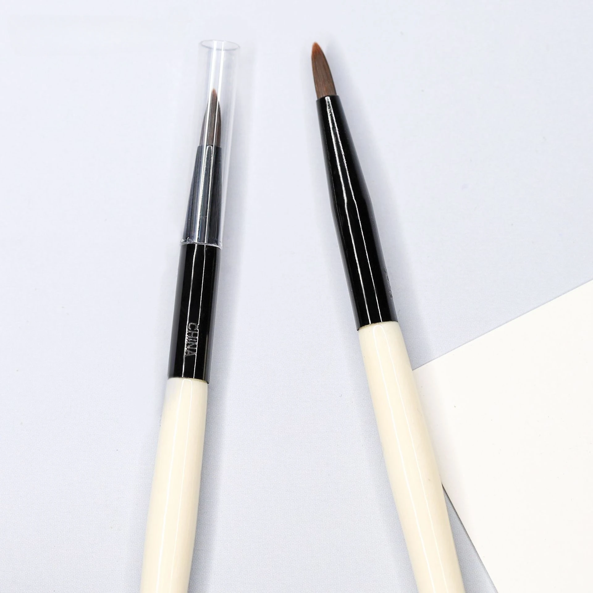 Ultra Precise Eye Liner Brush Detailed Gel Liner Makeup Brush with Lightweight Wooden Handle