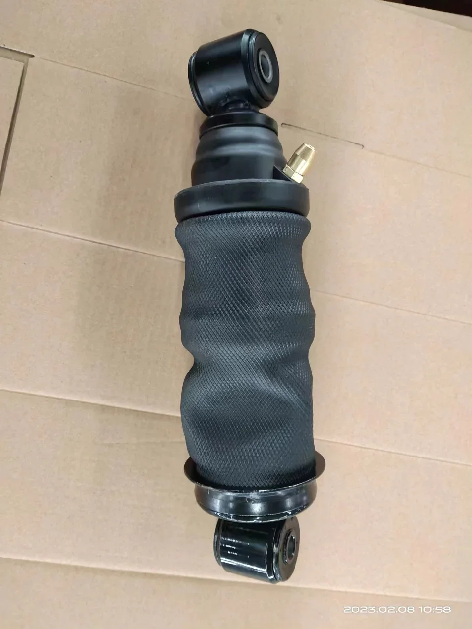 

Actros Cabin shock absorber with air bellow 9428906119 For MERCEDES-BENZAXOR ACTROS MP2 / MP3 MERCEDES-BENZAXOR 2