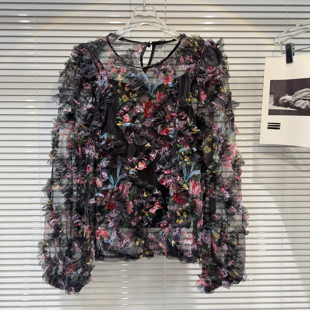 เสื้อชีฟองแต่งระบายลายดอกไม้ใหม่ประจำฤดูใบไม้ร่วงปี 2025 ของ Sweet Sle ทรงปกติ แขนยาว คอกลม สำหรับผู้หญิง