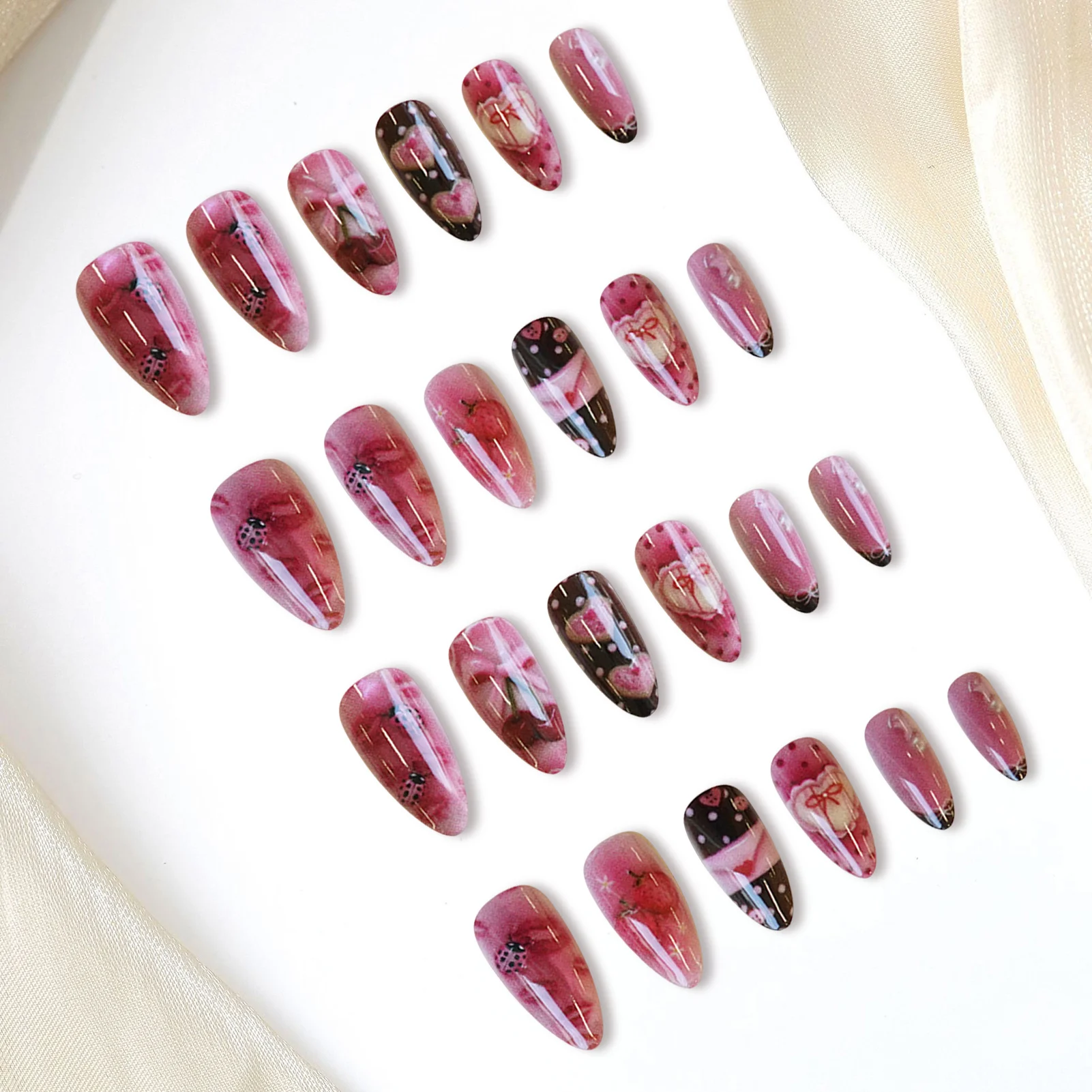 24 pièces mignon dessin animé cerise arc faux ongles Art amande pointe française portable mode doux rose faux ongles artificiels avec adhésif