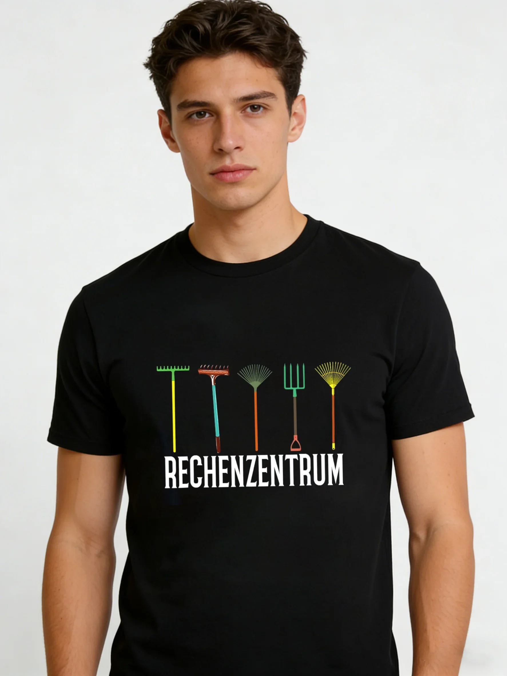 Herren-T-Shirt mit Vintage-Gartenmuster – mit einem lustigen RECHENZTRUM-Werkzeugdesign mit bunten Schaufeln und Rechen, dieses reguläre T-Shirt ist ein Must-have.