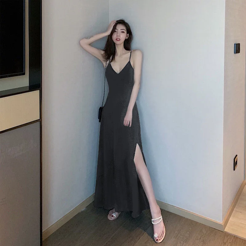 กระโปรงสีดําสลิงเซ็กซี่และอ่อนโยนเสื้อคอวีสไตล์ย้อนยุคยาว