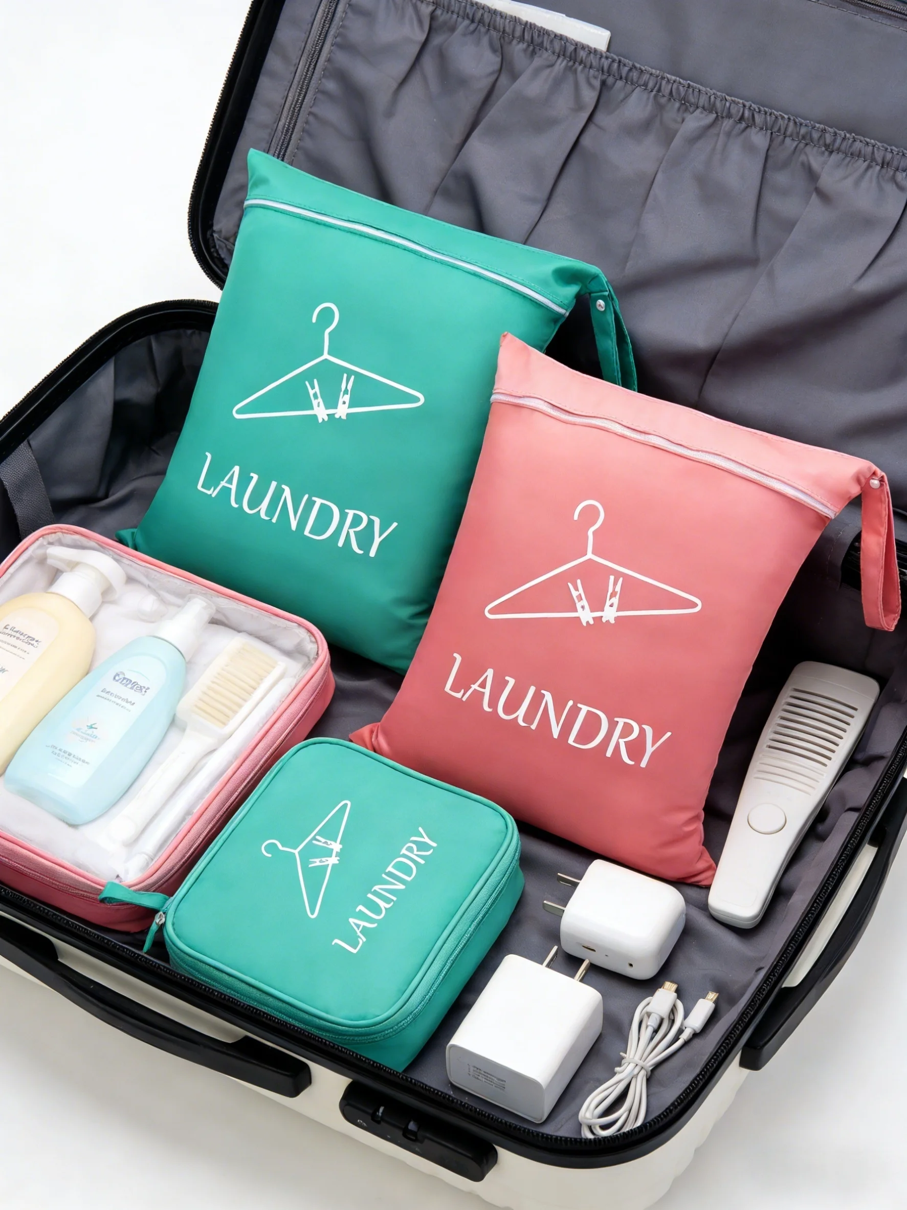 Large-capacity hanger pattern travel laundry bag, portable and stain-resistant, with adjustable handle zipper, washable and reus