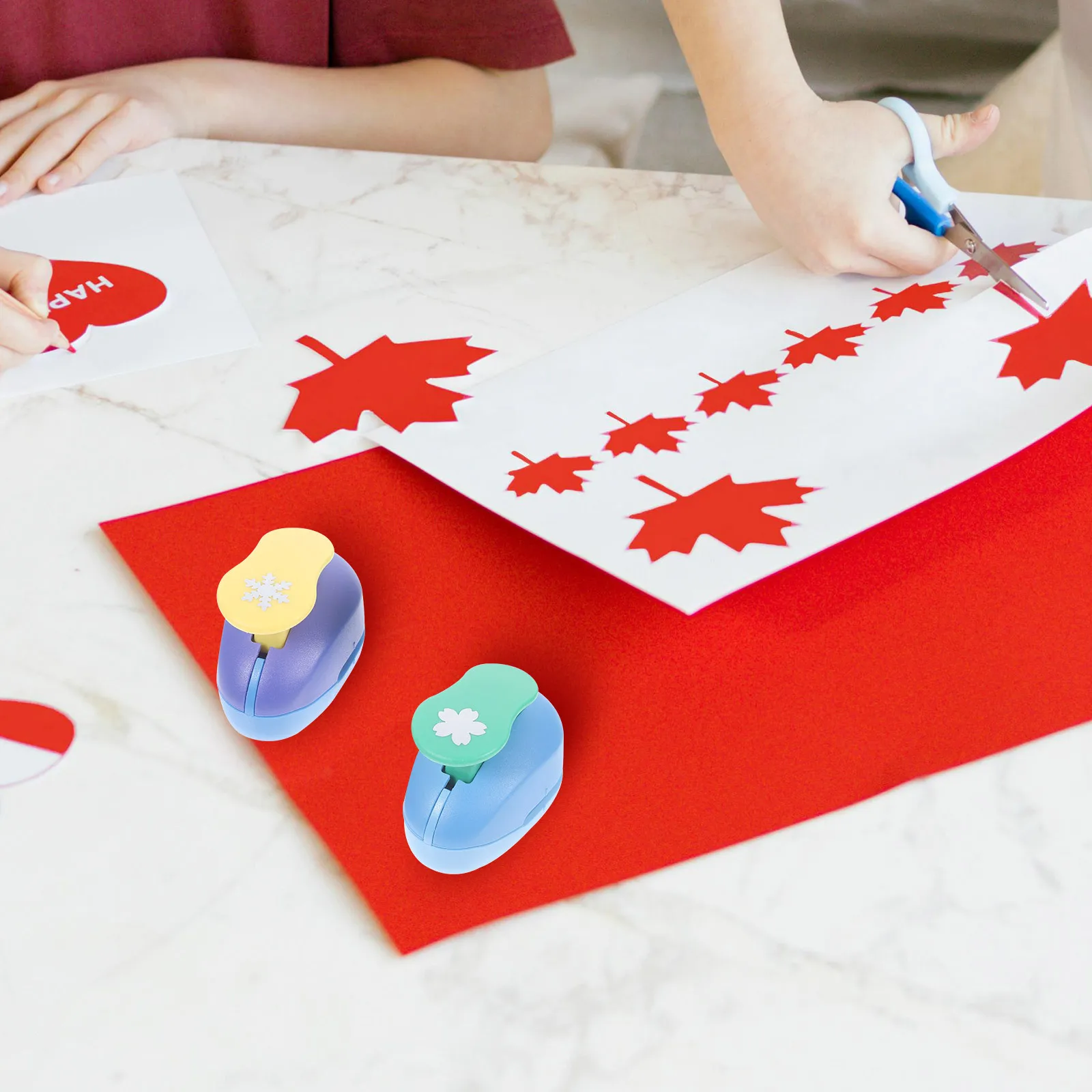 

2Pcs Paper Punch DIY Plastic Scrapbooking Puncher Handheld Crafting Tool for Cards Invitations Memory Books