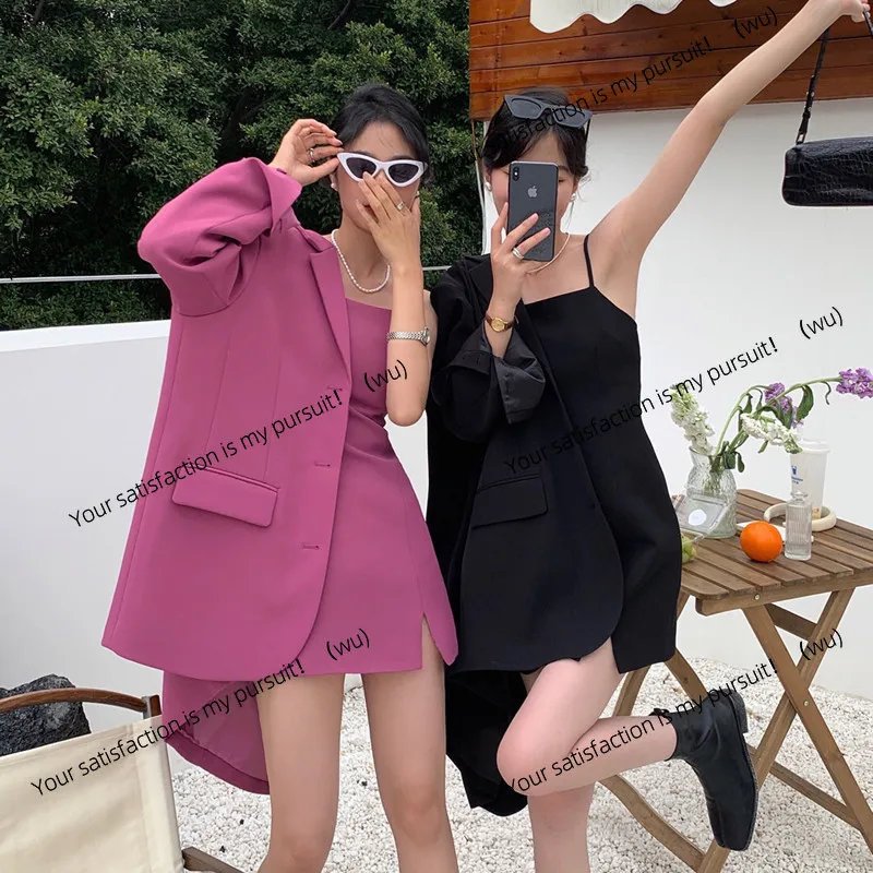 

Новый милый темпераментный костюм, свободная куртка + платье на внутренних подтяжках, короткая юбка, модный костюм