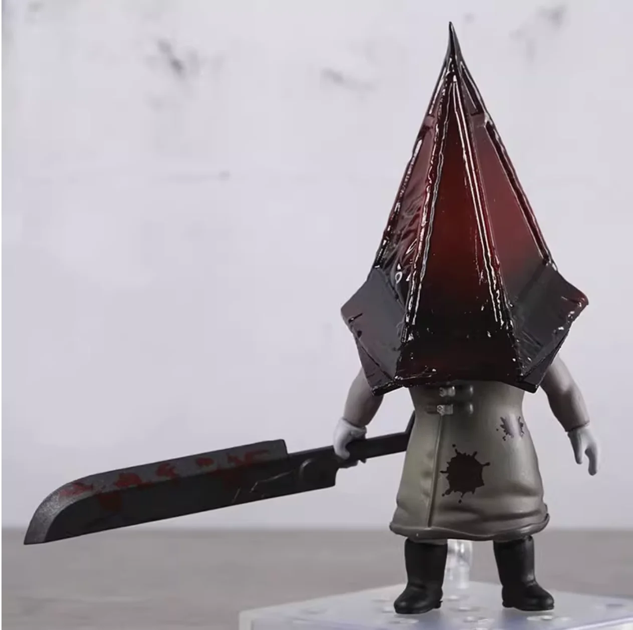 

Silent Hill 2 Red Pyramd Thing 2572 PVC Action Figure Collectible Model Toy Desktop Doll
