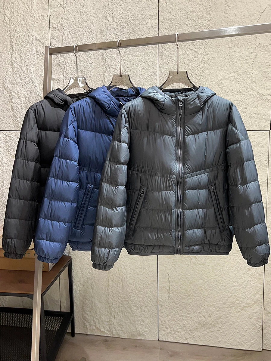 

High-End 90 Duck down Jacket Men's Outdoor Casual Lightweight Warm Color Hooded down Coat Polyester Fiber Business Gent...