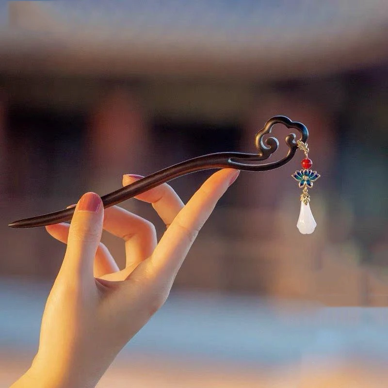 

Элегантные китайские ретро черные деревянные цветочные кисточки, женские аксессуары для волос, палочки для волос, изысканная укладка, фиксированные головные уборы, потребность волос