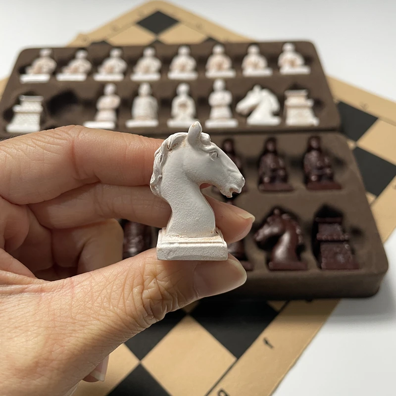 تصميم جديد لقطع شطرنج جندي ذات طابع إبداعي ثلاثي الأبعاد صغير الحجم، مستلزمات مهرجان ألعاب لوحية صغيرة الحجم 28 سم/11 بوصة #4