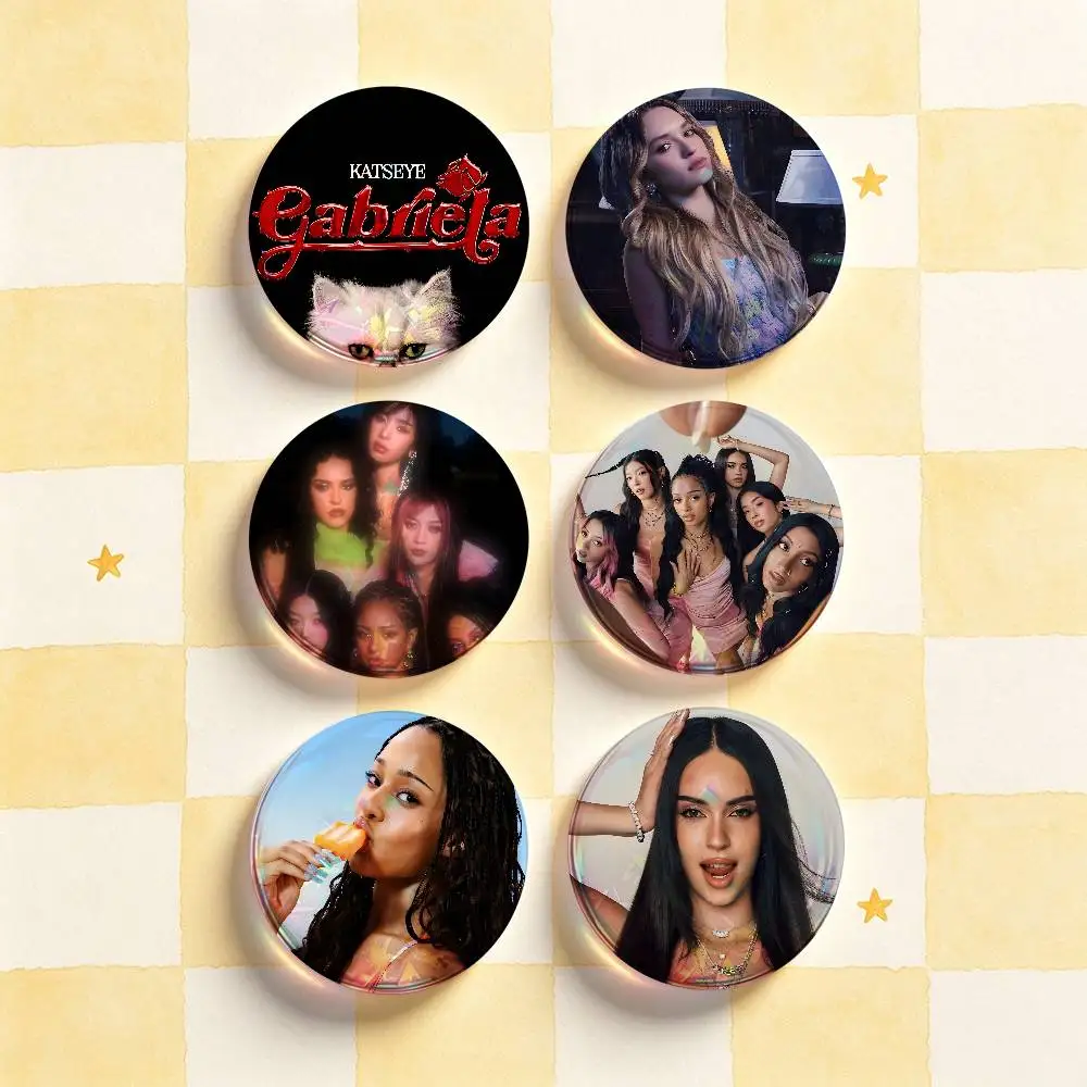 K-Katseye Gabriela Girls Badges 25 32 44 58 75 mm Round Customizable Wholesale Fan goods Self-made fan freebies