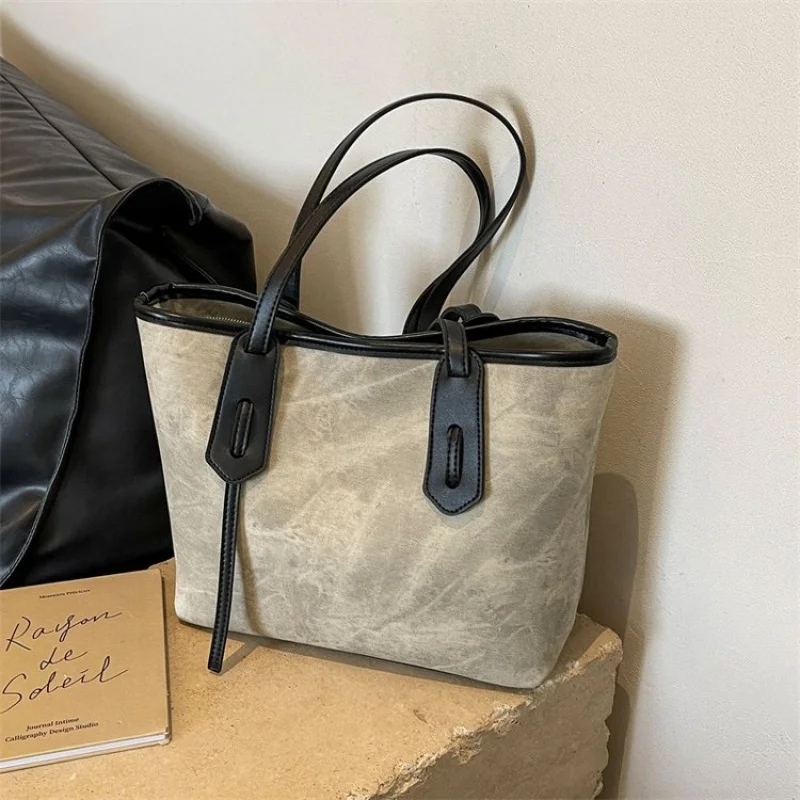 

High-End Women's Hand Bags Made Of Orchard-Printed Leather Boasting Paris High-End Daily Refined Look​