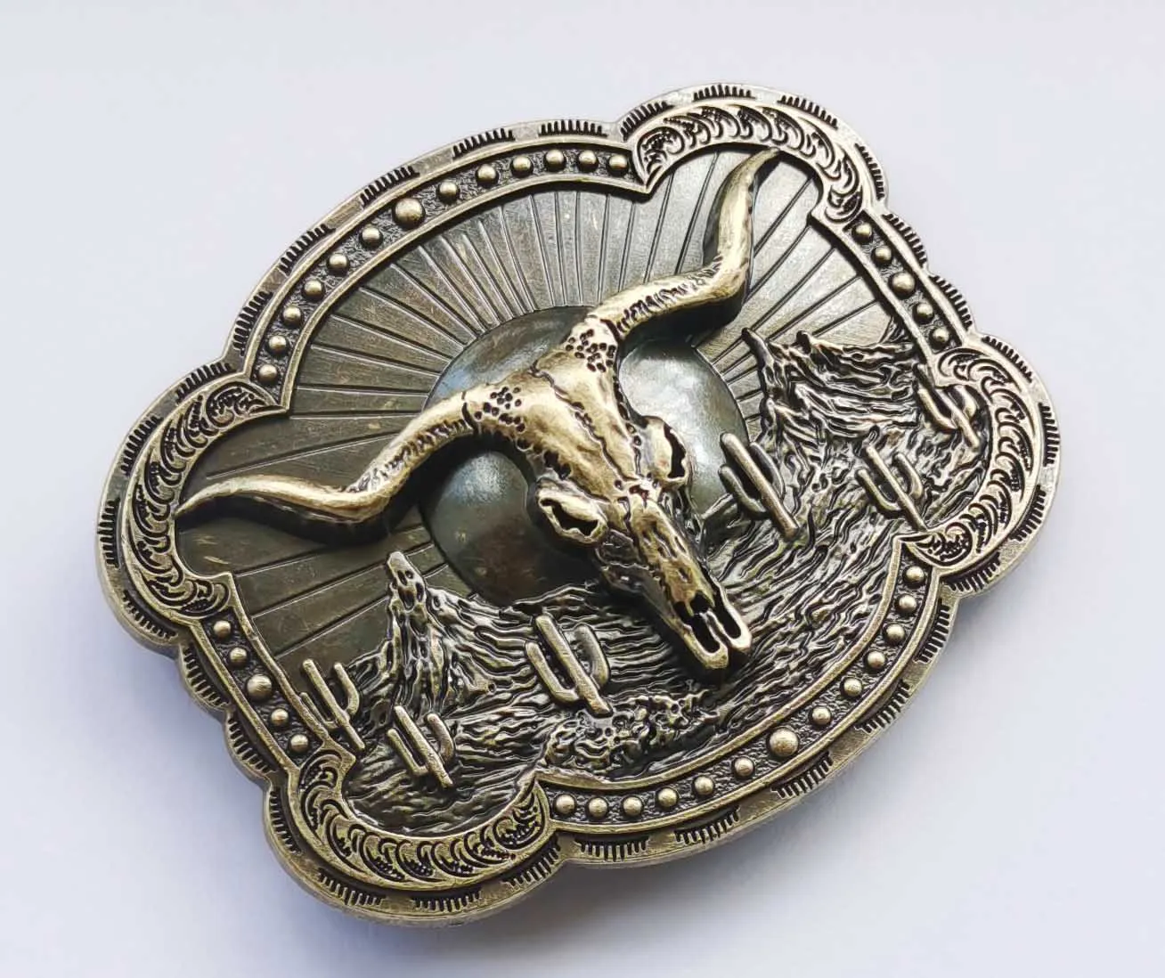 Western Cowboy Men Belt Buckle 40mm Retro style Bull Belt Buckle Luxury Personality Male Jeans Punk Belt Buttons