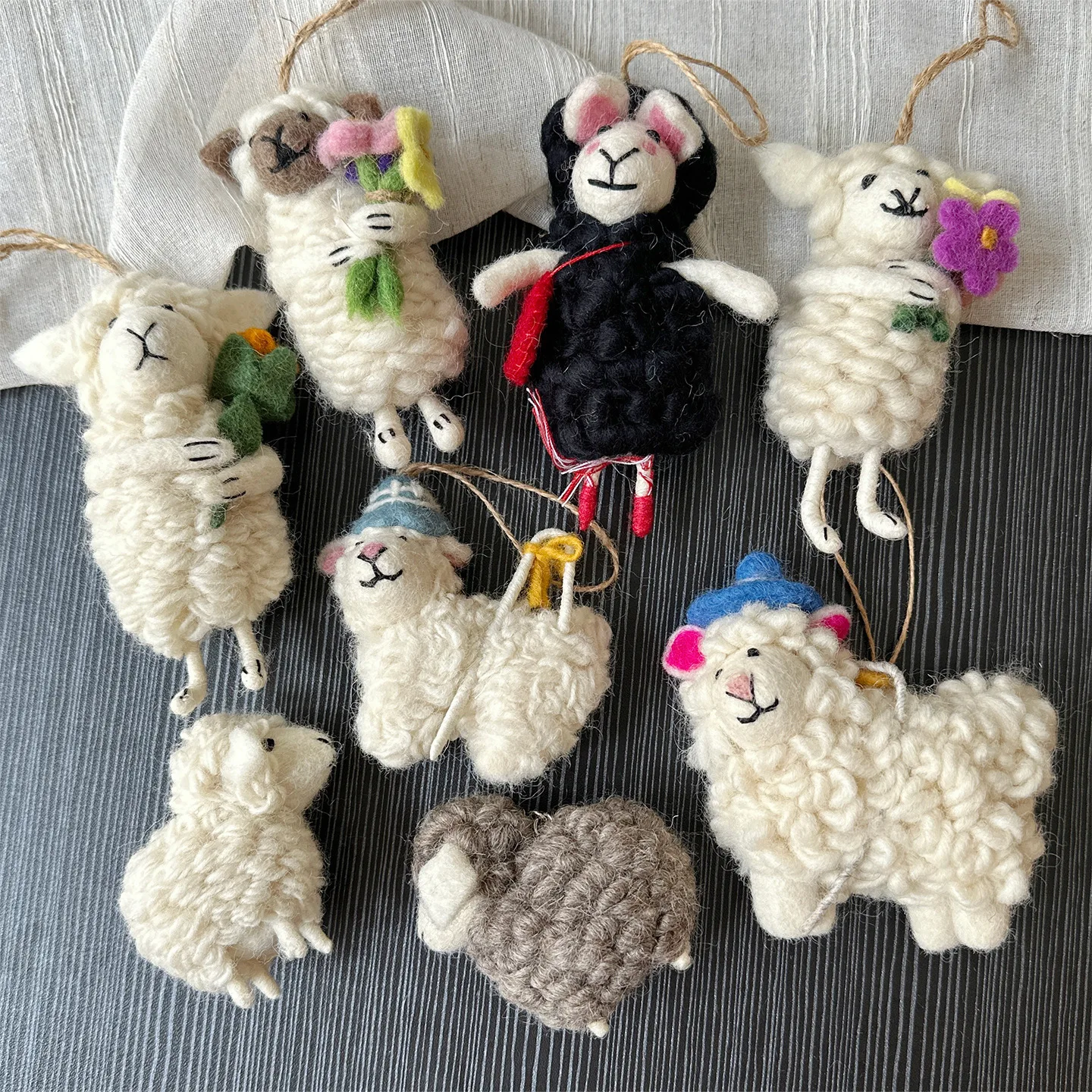 Nepal Handmade Wool Felt Products Sheep Couple Pendant Cute Keychain Bag Decorations Gift Exquisite Merchandise Hanging Ornament