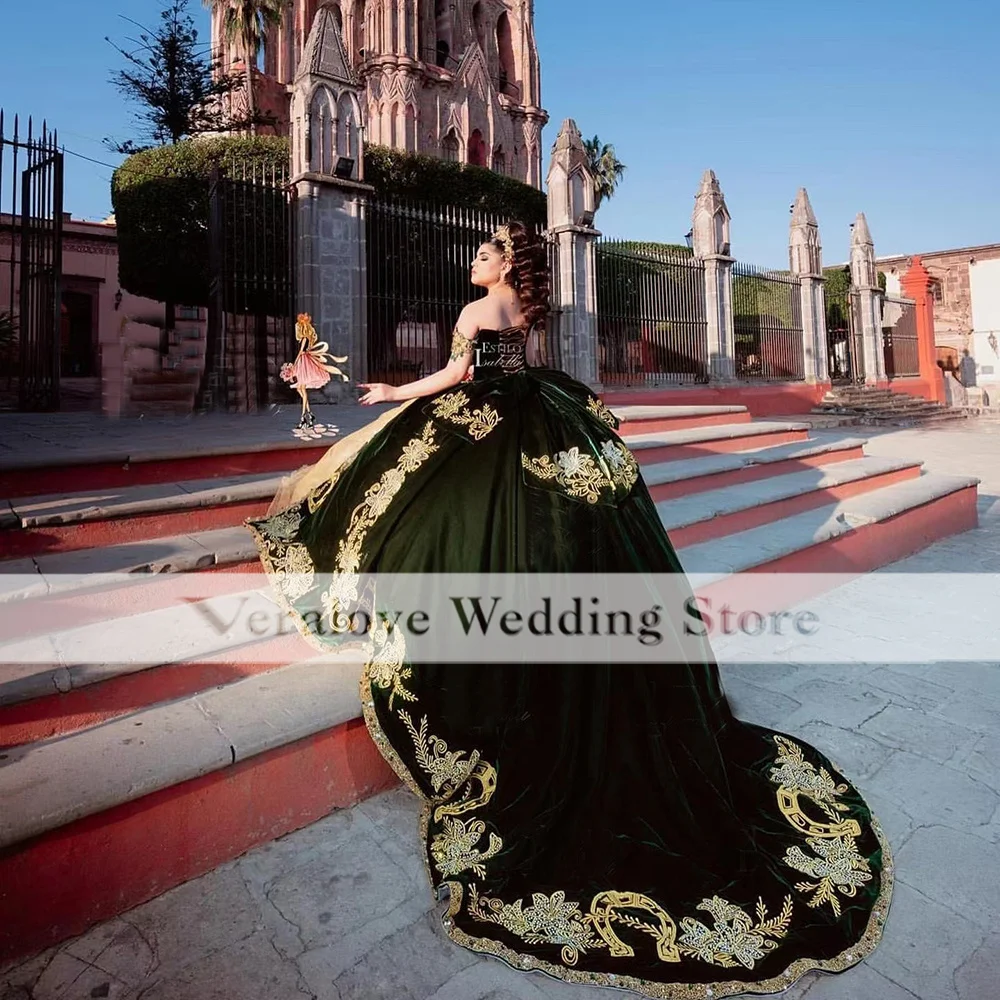 Charro Vestidos De XV Años 멕시코 Quinceanera Dress for Girls 2022 자수 레이스 짙은 녹색 벨벳 Sweet 15 Party Wear