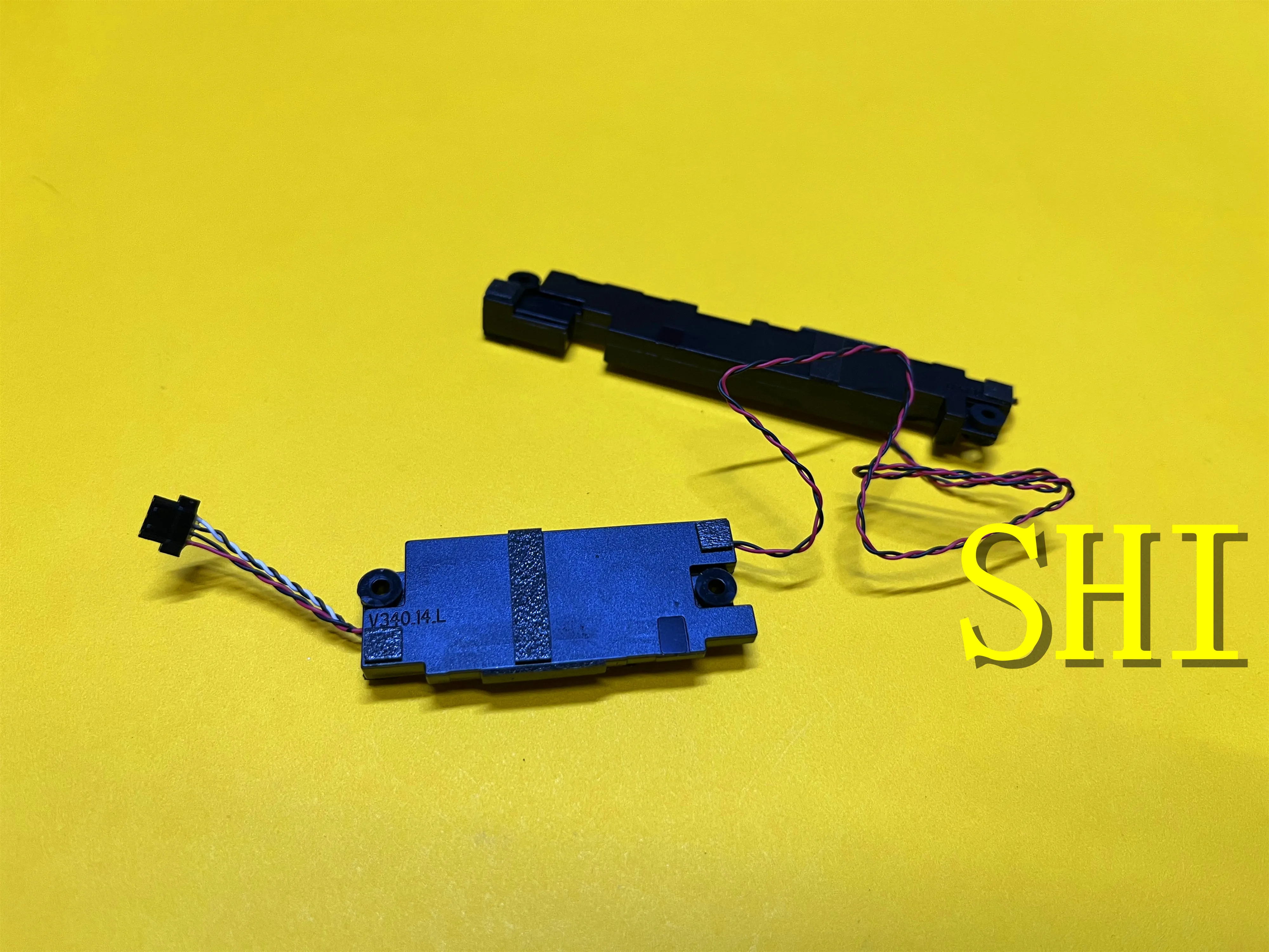 

HGXCDN320102002 NEW Original FOR for lenovo V340-14 E4-IML Built-in speaker free shipping