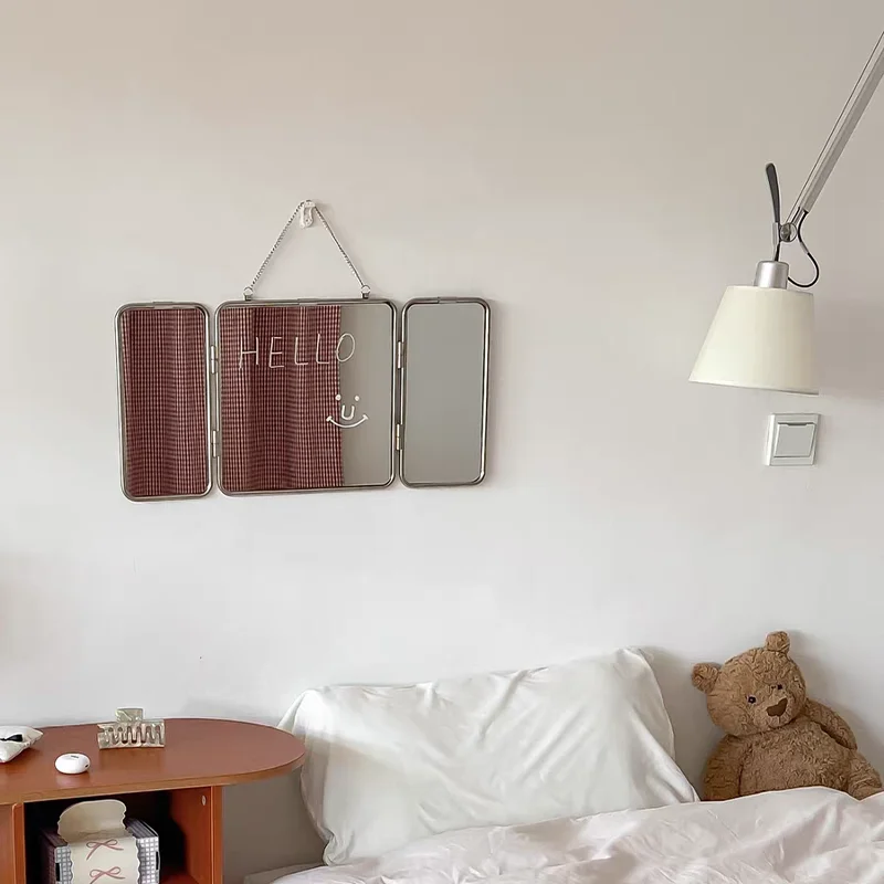 인스 스타일 사각형 삼단 접이식 벽걸이 거울 금속 스테인리스 스틸 욕실 화장대 거울 모던 미니멀리스트 홈 데코레이션