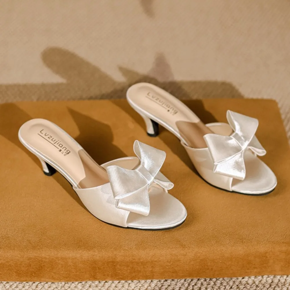 

Женские крутые тапочки, летние уличные тапочки с милым бантом и каблуком-шпилькой, женские босоножки на высоком каблуке, большой размер 45,