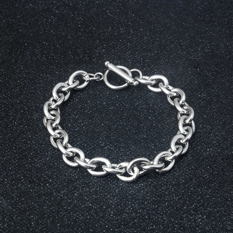 Stainless steel OT button O-cross chain interlocking titanium steel large O-chain one word buckle men's and women's bracelet